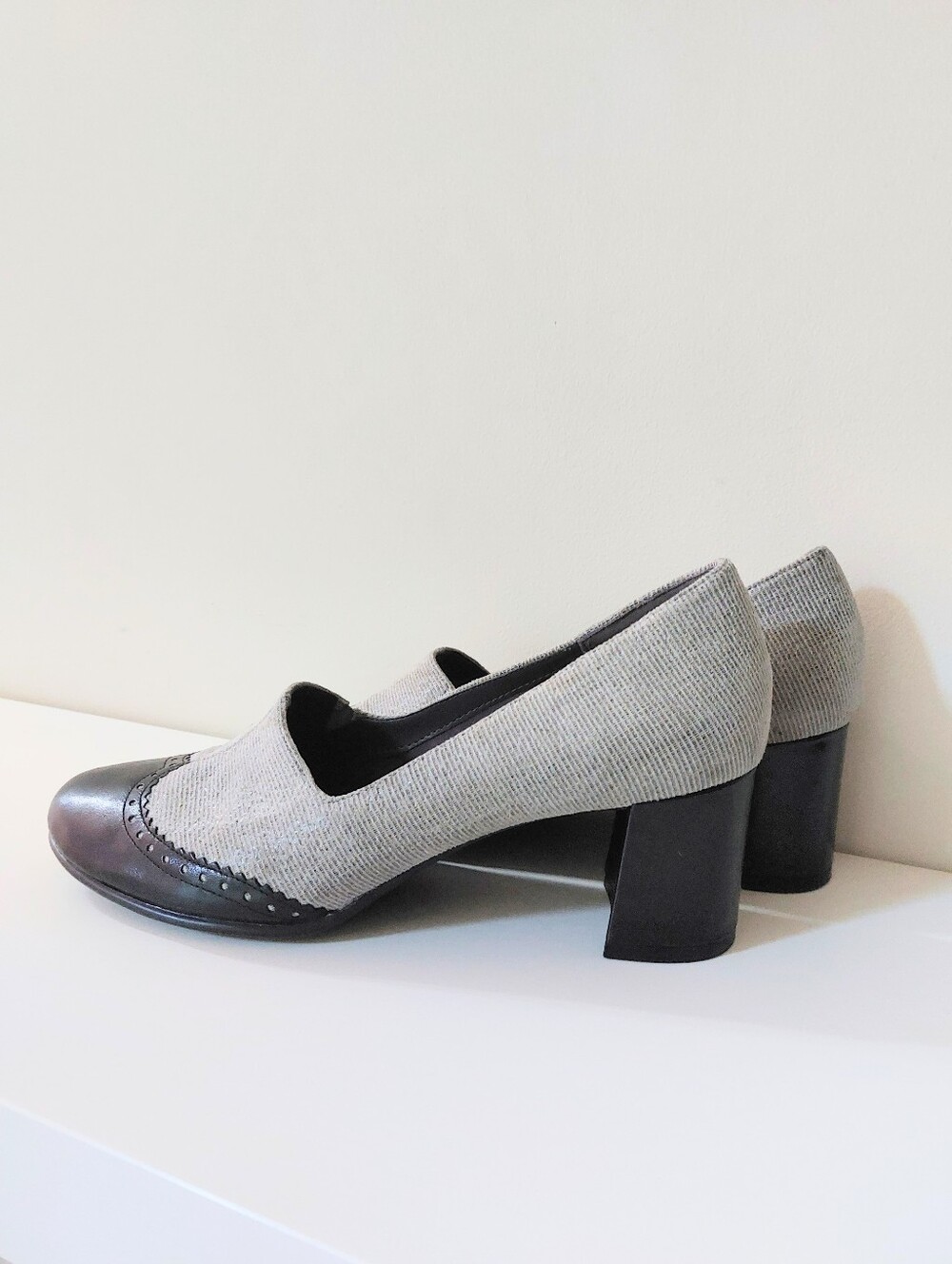 Aerosoles leather 2.5'' block-heel cushioned padded silver-gray black pumps US10